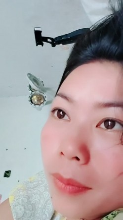 【农村骚娘们儿】贵在真实农村超骚御姐户外露出真空跳蛋自慰掰穴展示跳蛋震穴超级带劲 截图2