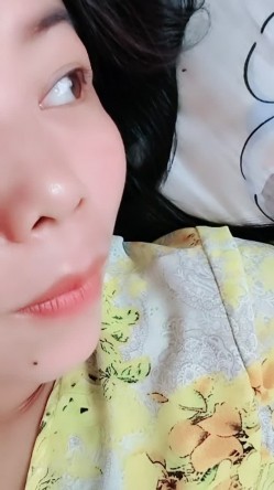 【农村骚娘们儿】贵在真实农村超骚御姐户外露出真空跳蛋自慰掰穴展示跳蛋震穴超级带劲 截图3