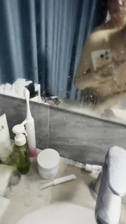 胸上纹蝴蝶的M属性母狗果然骚 不雅视频流出 截图8