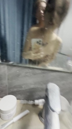 胸上纹蝴蝶的M属性母狗果然骚 不雅视频流出 截图10