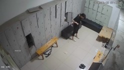 舞蹈班《监控破解》偷拍多位美女学员后台换衣服 截图6