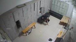 舞蹈班《监控破解》偷拍多位美女学员后台换衣服 截图7