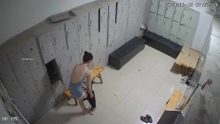 舞蹈班《监控破解》偷拍多位美女学员后台换衣服 截图12
