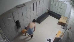 舞蹈班《监控破解》偷拍多位美女学员后台换衣服 截图13