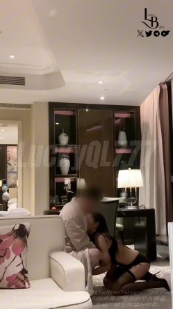 大神luckyql777调教爆乳长腿美女 截图14