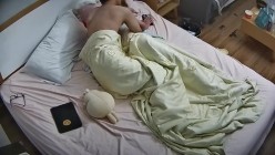 酒店偷拍精品 性欲很强的高颜值美女感情生活混乱，大哥操完男友操 截图8
