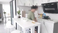 重磅炸弹！万人求档高门槛梦幻联动，顶级绿帽网红大咖联手【绿帽女友+你的大婊姐】私拍，当着男友的面给戴绿帽子 截图6