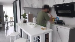 重磅炸弹！万人求档高门槛梦幻联动，顶级绿帽网红大咖联手【绿帽女友+你的大婊姐】私拍，当着男友的面给戴绿帽子 截图8