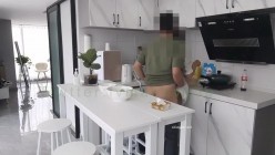重磅炸弹！万人求档高门槛梦幻联动，顶级绿帽网红大咖联手【绿帽女友+你的大婊姐】私拍，当着男友的面给戴绿帽子 截图11