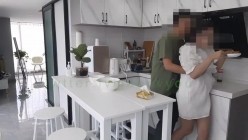 重磅炸弹！万人求档高门槛梦幻联动，顶级绿帽网红大咖联手【绿帽女友+你的大婊姐】私拍，当着男友的面给戴绿帽子 截图15