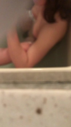 居家小妹自慰大比拼颜值都很高 截图1