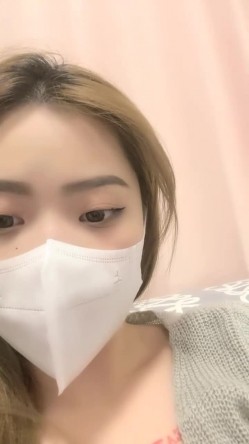 新来的骚货，拜金女，开着特斯拉去车震，【柔柔早点睡】，KTV塞跳蛋，车震，酒店开房一条龙 截图7