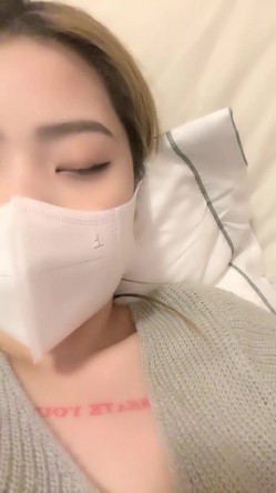 新来的骚货，拜金女，开着特斯拉去车震，【柔柔早点睡】，KTV塞跳蛋，车震，酒店开房一条龙 截图15