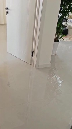 性感美母上演制服诱惑性感吊带红丝后入骚妈的性感肥臀幻想让姥爷一起操老妈 截图12