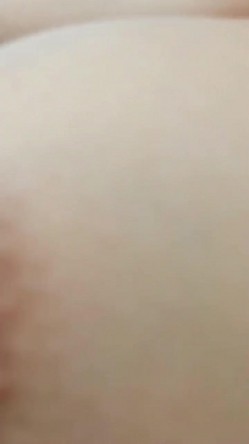 性感美母上演制服诱惑性感吊带红丝后入骚妈的性感肥臀幻想让姥爷一起操老妈 截图13