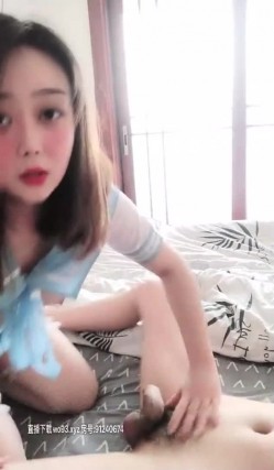 疫情期间在家 换着花样玩老婆 JK水手服情趣 口交舔棒 女上后入啪啪 截图2