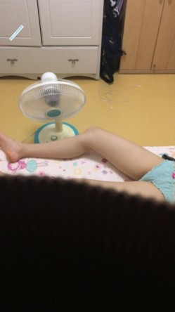 【洗浴换衣合集】高校渣女坑闺蜜拍舍友2+窥视邻居小姐姐们的私生活42V，师范大学的美女就是多 截图10