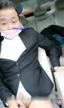 车震学妹 车上啪啪震得厉害引路人大爷观看 截图2