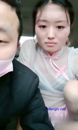 车震学妹 车上啪啪震得厉害引路人大爷观看 截图7