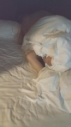 真实绿帽博主，【王军】让老婆陪各个不同单男啪啪，各种特写插穴，太淫乱了 截图5