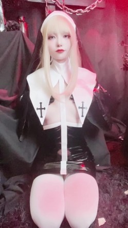 网红少女-喵小吉-未流出系列-各主题助勃小视频 截图2