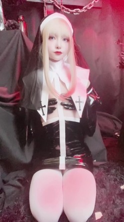 网红少女-喵小吉-未流出系列-各主题助勃小视频 截图3