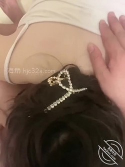 海角侄子爆肏嫂子26.0 趁女友和老妈去逛街 偷偷熘进嫂子房间寻欢 差点被撞见鸡巴都吓软了 截图8
