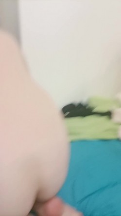 【还没有名字】3个妹子和单男4P 其中一个妹子颜值不错 当然她啪啪最照顾她 截图16