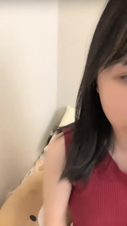 抖音女网红，【京鱼儿】，童颜巨乳女神~掰穴自慰~狂射中，人工白虎，这骚穴真是欠操欠插，好美啊 截图10