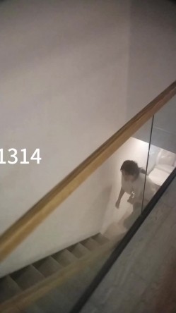 【第一视角探花】175的大高个小姐姐说感觉逼都被操肿了 刚下海每天业务太多，身体被操伤了 截图5