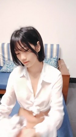 重磅核弹，19岁的美胸学生，10小时，为了学费下海了，【甜甜真可爱】，湖南小仙女 截图3