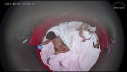 上帝视角 大奶纹身姐姐情趣圆床被打桩了 奶子上的纹身挺好看的 终究是被男人灌精的结局 截图5