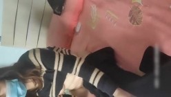 探访按摩店 小伙子嫖娼老阿姨，老阿姨虽是枯花，但胜在有味道能泄火呀，艹起来还是很爽很棒的 截图7