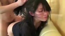 操逼哭的这么伤心 借高利贷了吗 这样肉偿 被粗暴猛怼 脑袋都被操懵了 哭有哈用 截图4