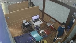 《妇产科监控破解》多位美女少妇张开大腿让医生又抠又摸检查阴道 截图16