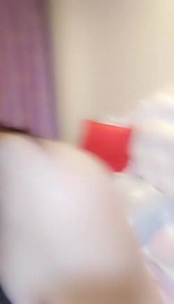 高颜值女仆装豹纹内衣非常诱惑，大奶子翘臀身材真好，逼逼很干净水多道具插得好通透，呻吟浪叫不止看着 截图7