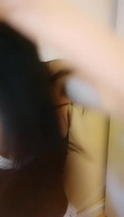 高颜值女仆装豹纹内衣非常诱惑，大奶子翘臀身材真好，逼逼很干净水多道具插得好通透，呻吟浪叫不止看着 截图14