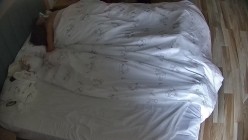 情趣酒店 邻家小美女跟男友刚睡醒就开干 男人战斗力爆表 硬生生干了一个多小时 美女也是激情狂野 截图8