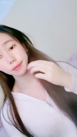 绿播转黄！【大四学妹兼职】校花牛仔裤，雪白大屁股 舞蹈专业 身材不错，皮肤白 截图10