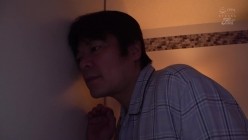 JUNY-087 乳首開発NTR ～健康診断で悪徳医師の罠に堕ちた爆乳若妻～ 黒木れいな 截图11