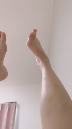 气质甜美！超高颜值短发美女！大姨妈刚走秀一波！性感衬衣掏出柔软奶子，多毛骚穴掰开特写 截图13