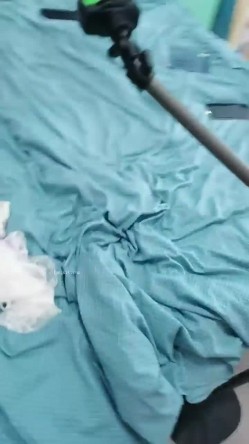 这【该死的女人味】让人眼前一亮的超美舞蹈老师 既然被一个女胖子玩弄，极品女同，女人韵味十足的超漂亮舞蹈老师，一字马绝了 截图3