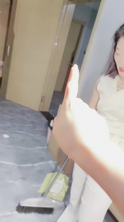 【倾国倾城】超骚巨乳少妇多人群交各种类型美女强制猛插白浆直流 截图4