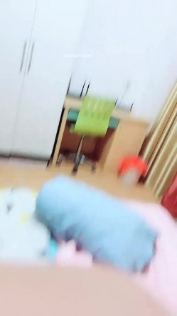 公司新来的美女上班时间被部门经理微信撩骚 ️带去洽谈区厕所啪啪 ️不停有妹子上厕所 截图6