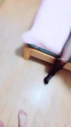 公司新来的美女上班时间被部门经理微信撩骚 ️带去洽谈区厕所啪啪 ️不停有妹子上厕所 截图7