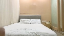 【超人探花】，19岁兼职小妹，C罩杯美乳诱人，赚钱加享受，换情趣装激情爆操 截图5