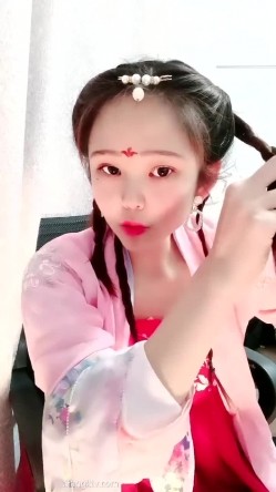 22岁哺乳期-古典气质女神 ️，宫女穿越，小笼包奶子，软软的，自慰到高潮喷尿，爽死！ 截图8