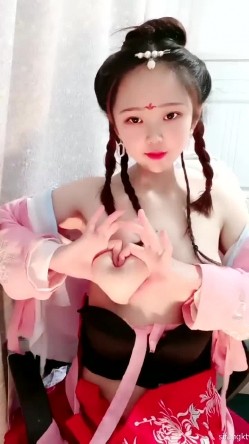 22岁哺乳期-古典气质女神 ️，宫女穿越，小笼包奶子，软软的，自慰到高潮喷尿，爽死！ 截图10