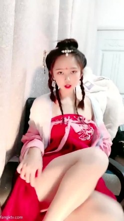 22岁哺乳期-古典气质女神 ️，宫女穿越，小笼包奶子，软软的，自慰到高潮喷尿，爽死！ 截图11
