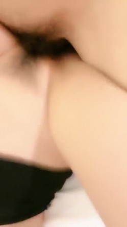 【强烈推荐 ️一饱眼福】人气高颜女神『奶球』携保时捷车模闺蜜下海捞金 两姐妹天天轮番被干 无套内射 全裸出镜 截图15
